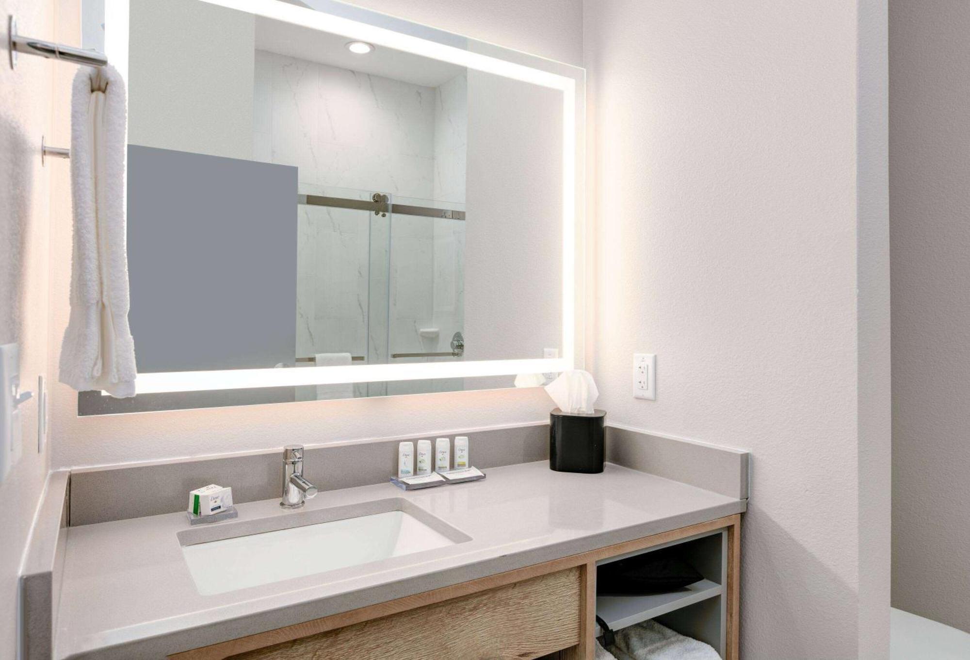 The Elm, A Ramada By Wyndham Hotel Little Elm ภายนอก รูปภาพ