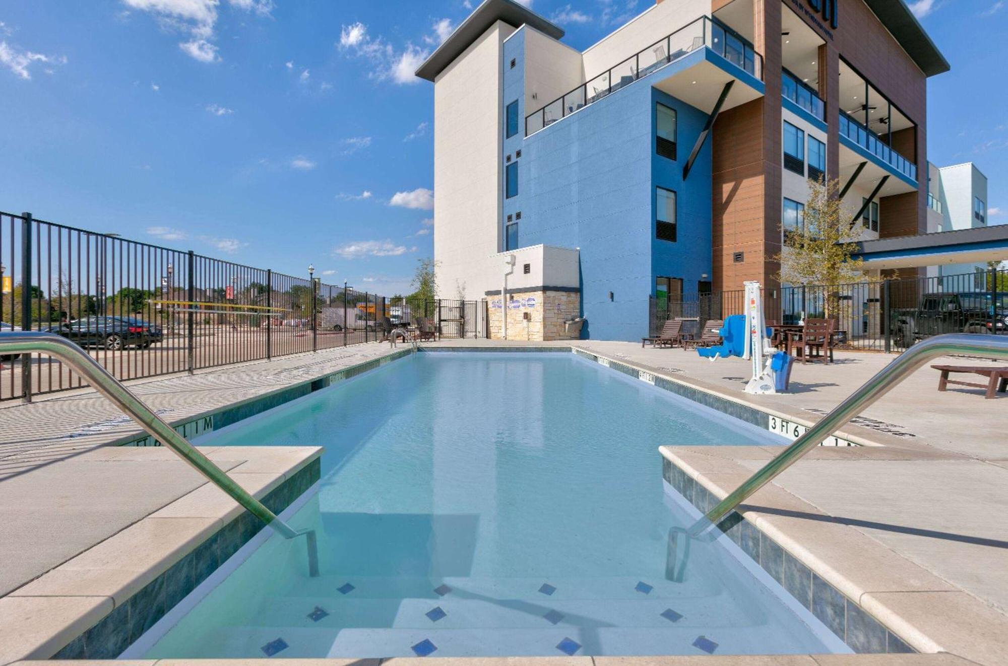 The Elm, A Ramada By Wyndham Hotel Little Elm ภายนอก รูปภาพ